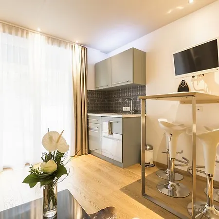 5 Apartment *