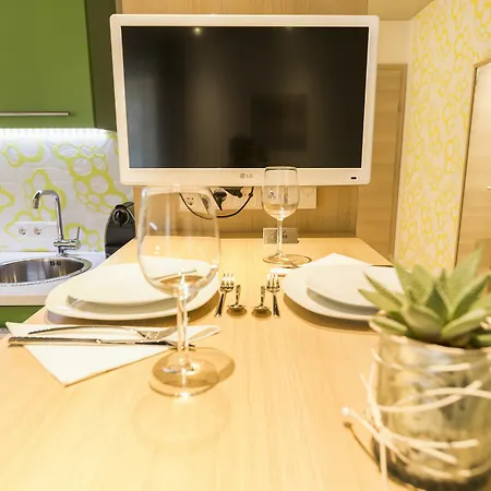 Apartment 5 *