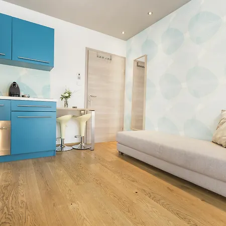 Apartment 5 *