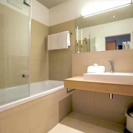 Apartment 5 *
